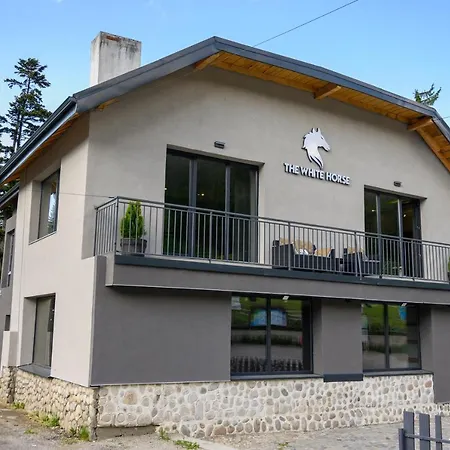 The White Horse Apartment