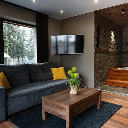 The White Horse Apartment *